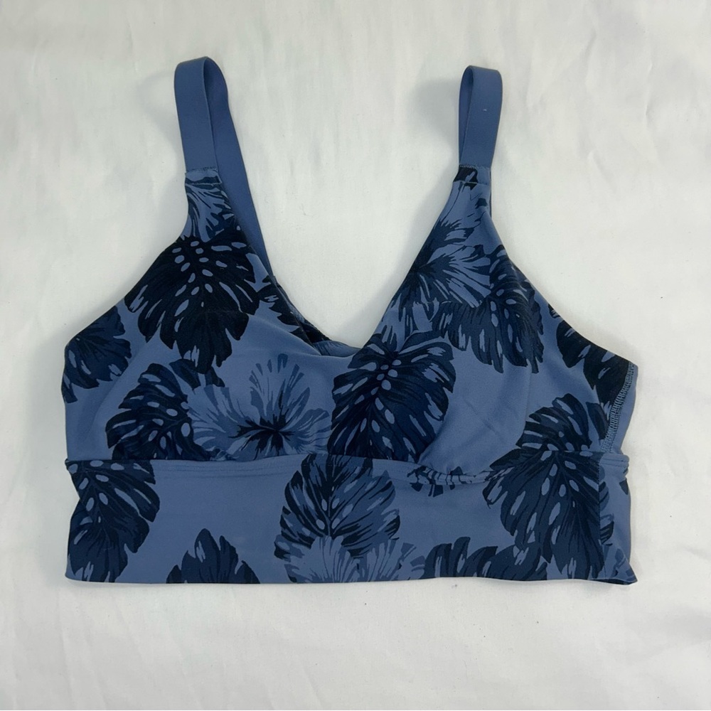 Aerie Blue Leaf Print Sports Bra with removable cups. Womens size medium